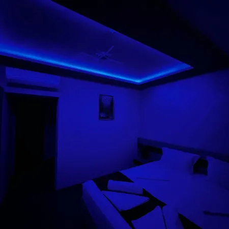 Hotel Central מלון קרלובו