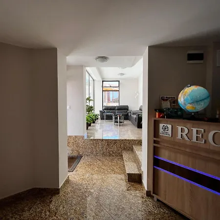Hotel Central 2*