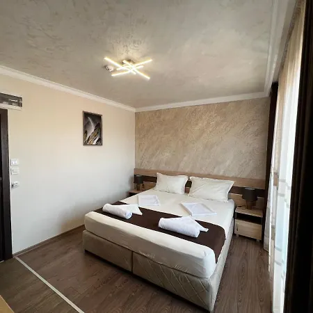 Hotel Central 2* 卡尔洛沃