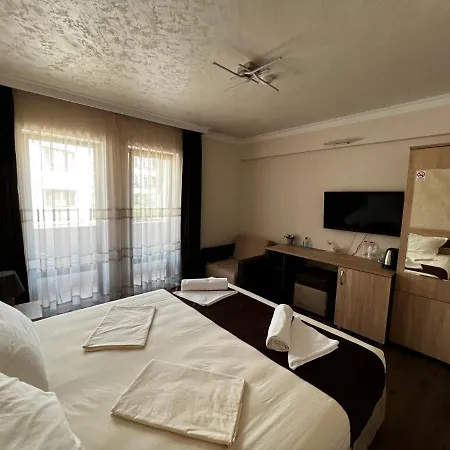 Hotel Central 2*